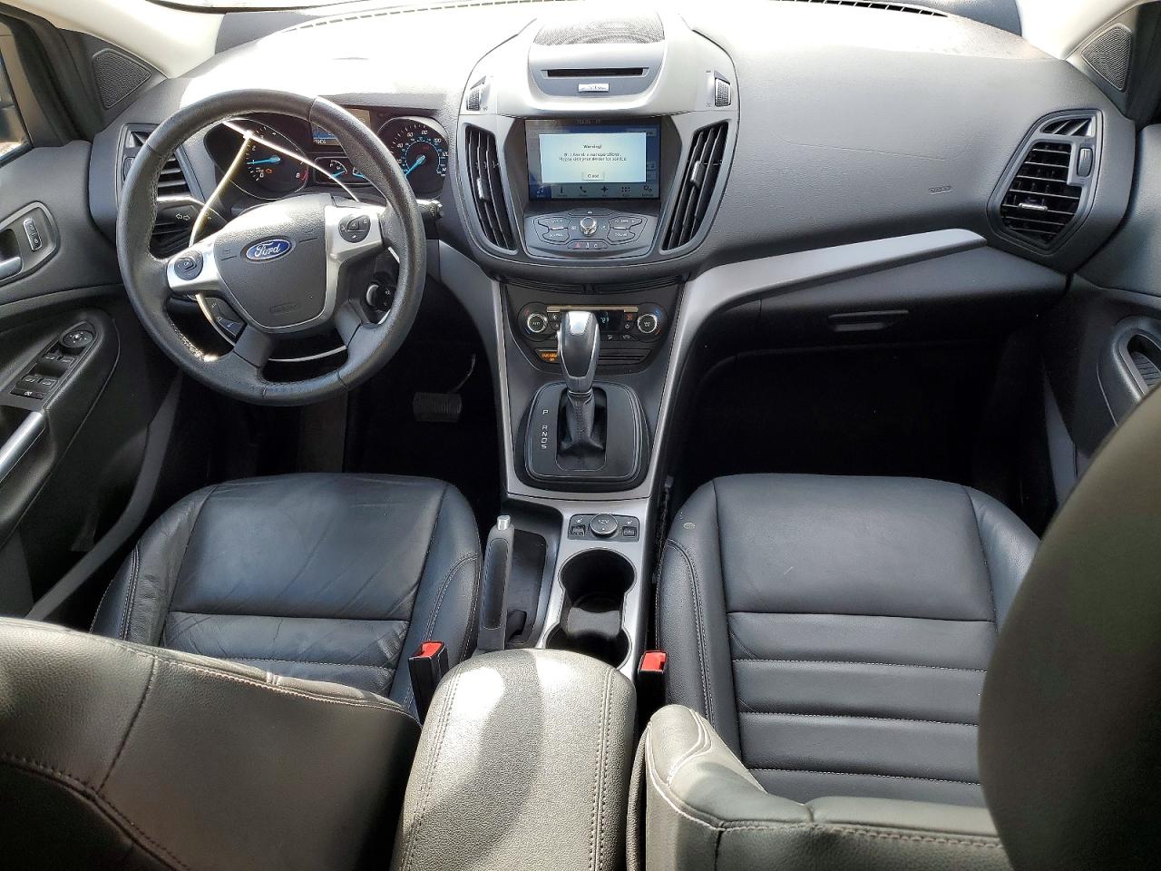 2016 FORD ESCAPE SE photo 8