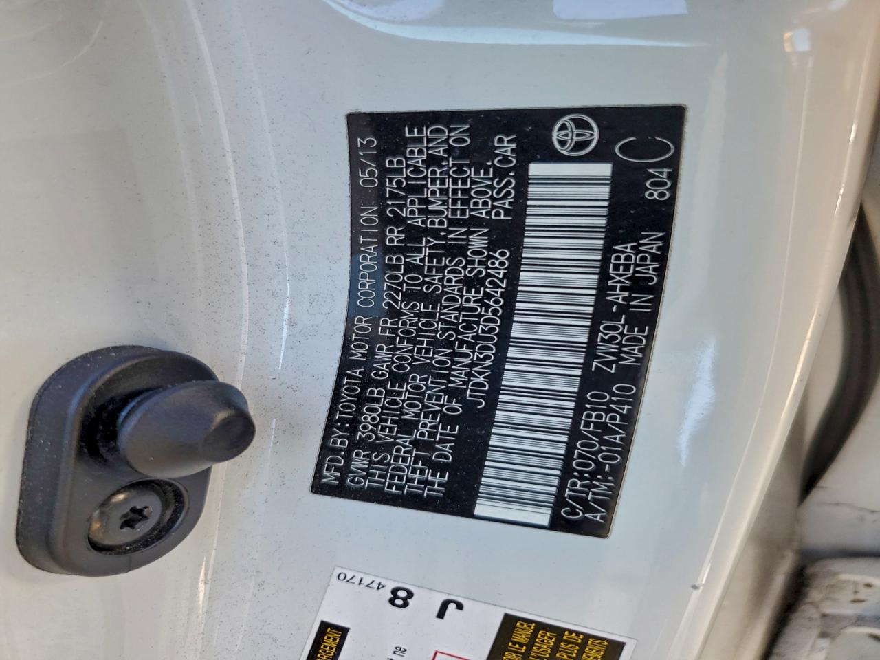 2013 TOYOTA PRIUS photo 12