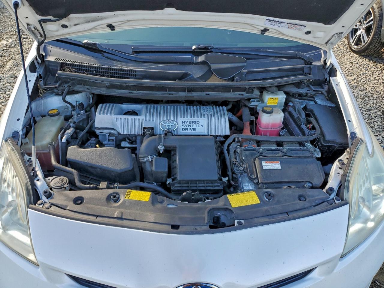 2013 TOYOTA PRIUS photo 11
