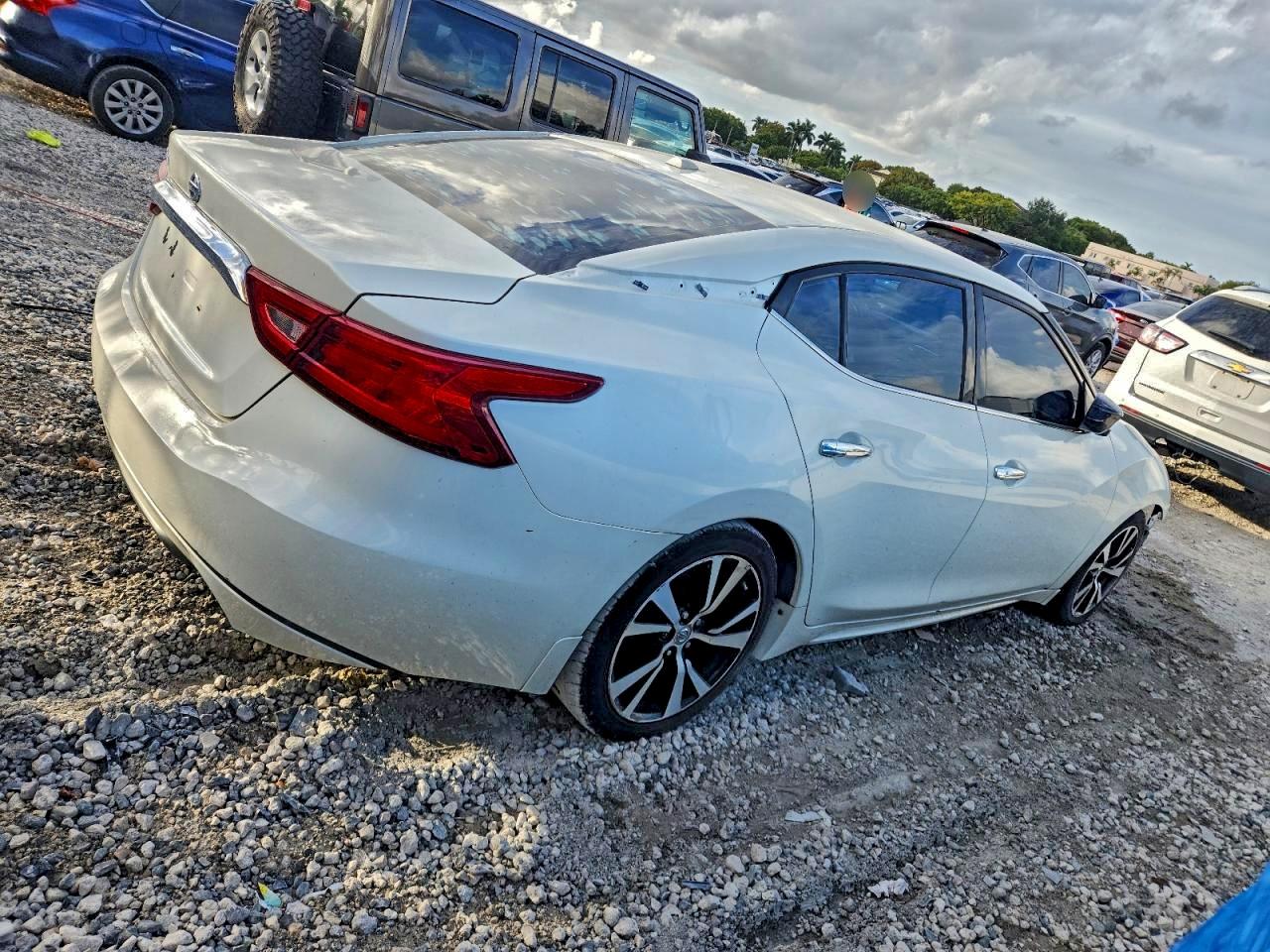 2017 NISSAN MAXIMA 3.5S photo 3