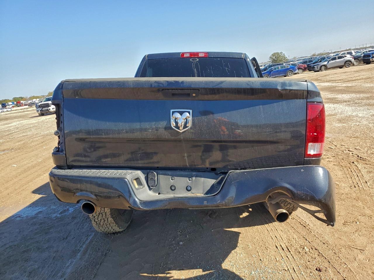 2014 RAM 1500 ST photo 6