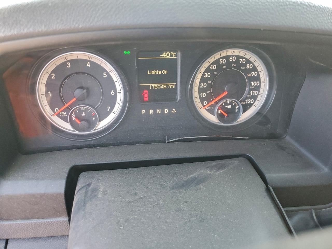 2014 RAM 1500 ST photo 9