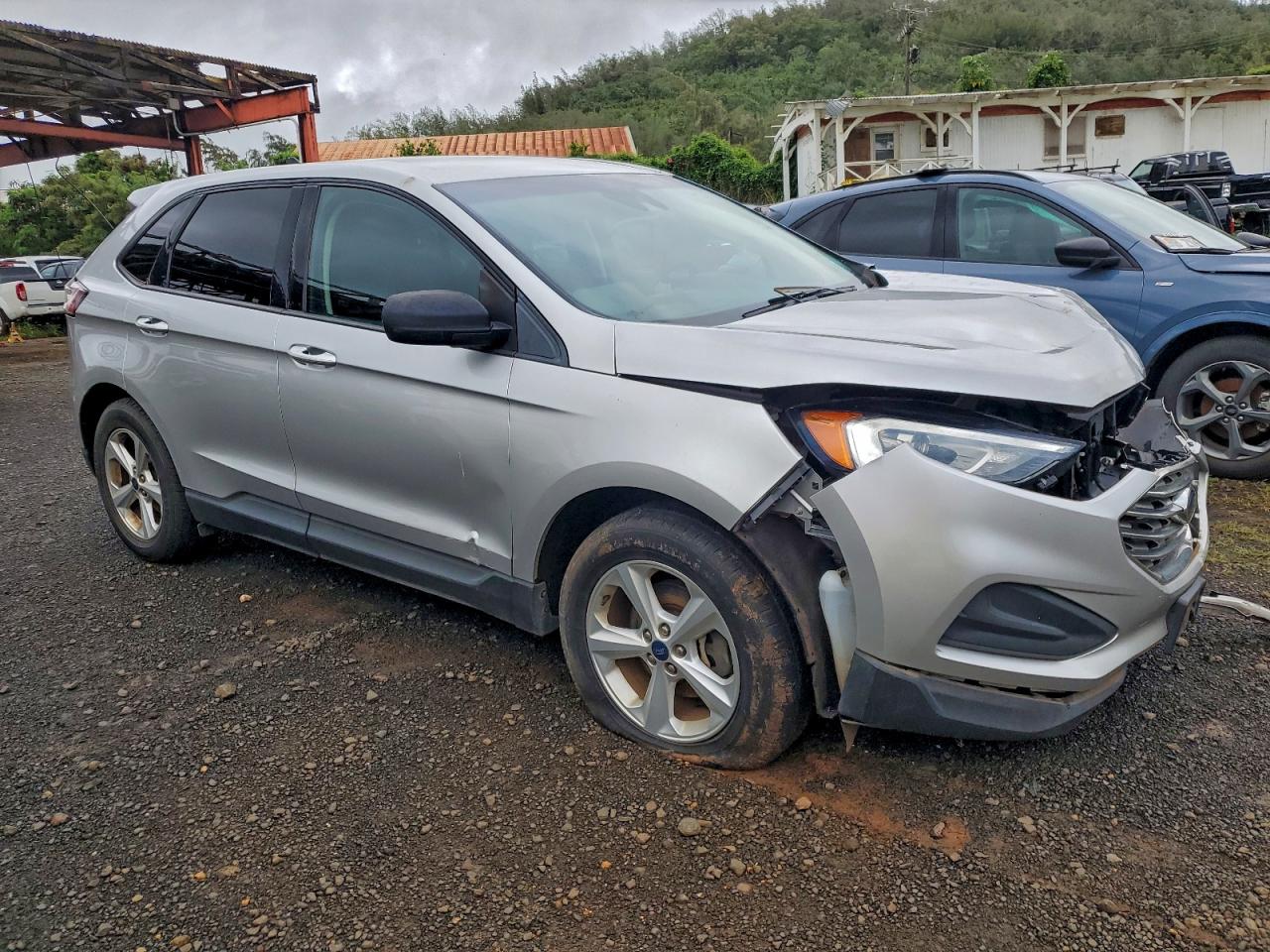 2019 FORD EDGE SE photo 4