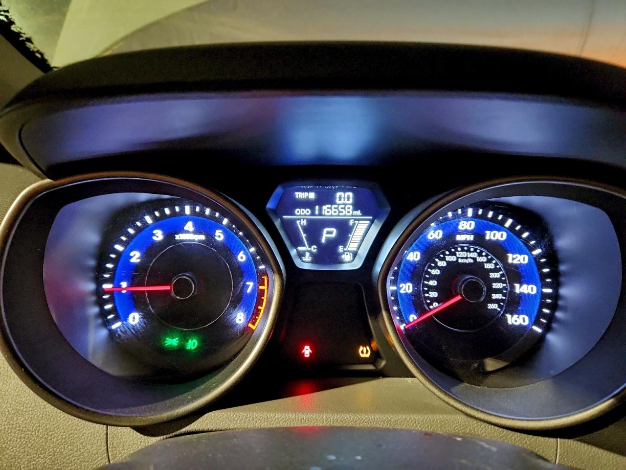 2013 HYUNDAI ELANTRA GLS photo 9