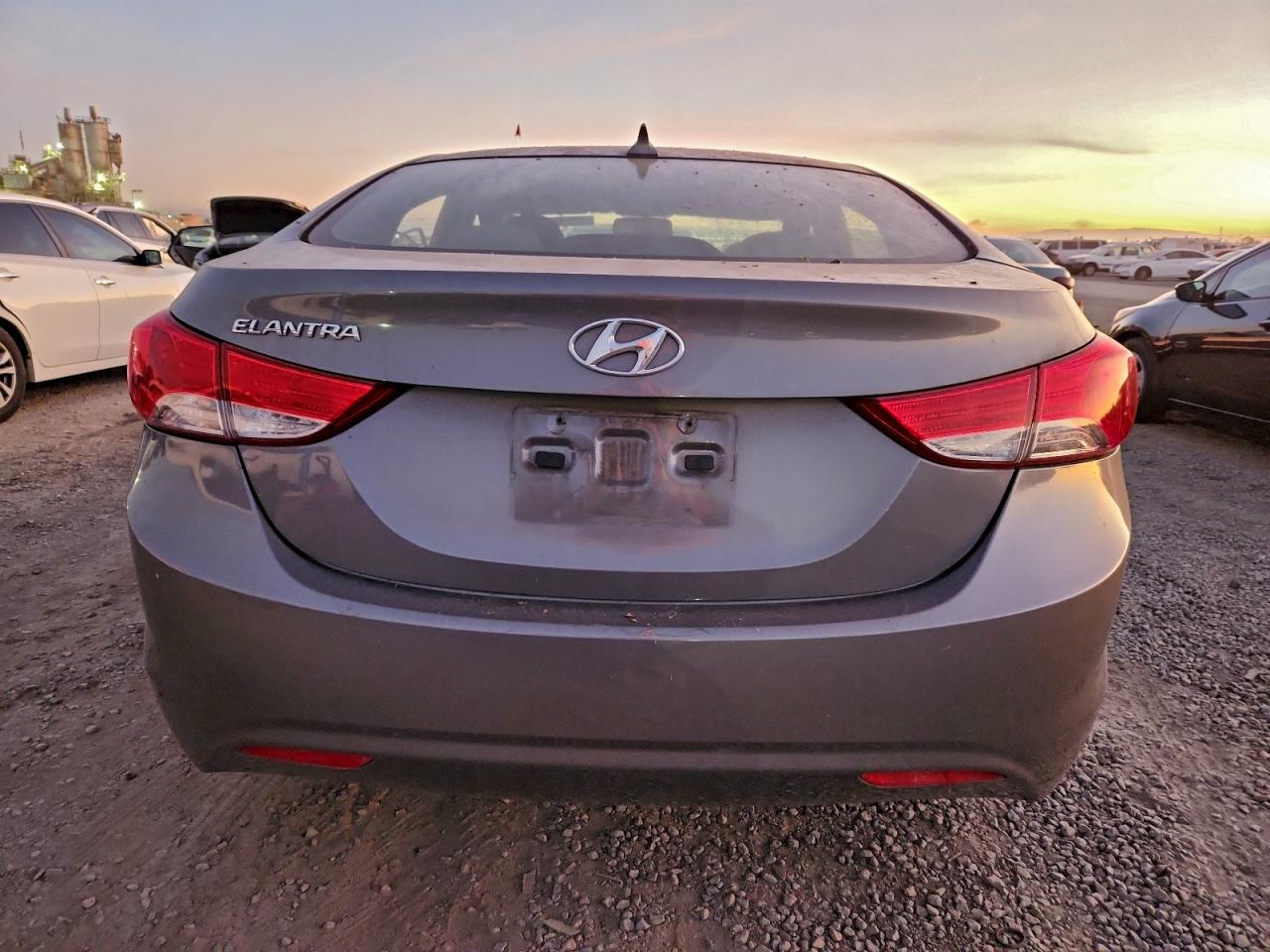 2013 HYUNDAI ELANTRA GLS photo 6