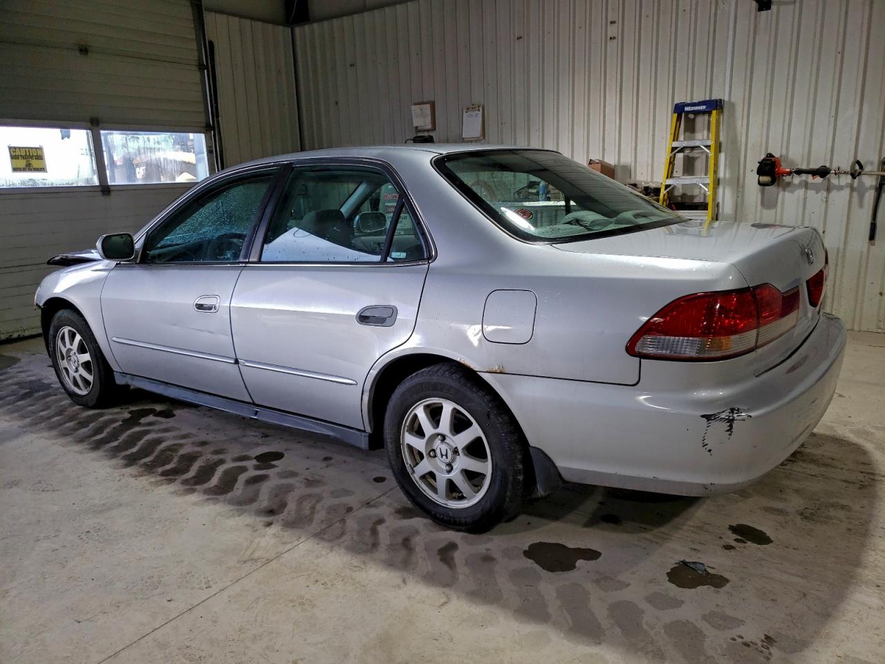 2002 HONDA ACCORD EX photo 2