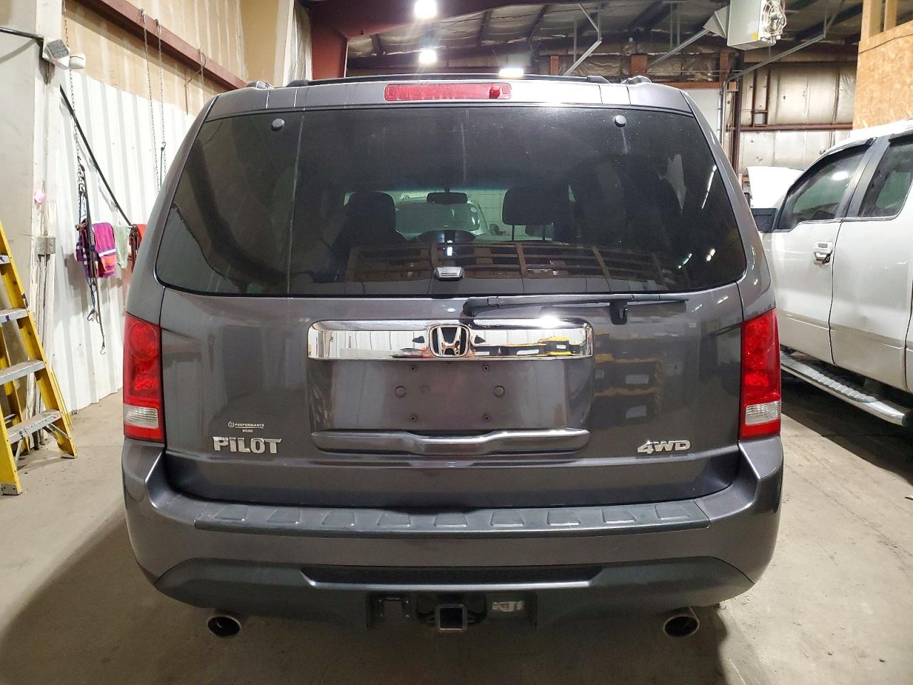 2015 HONDA PILOT EXL photo 6