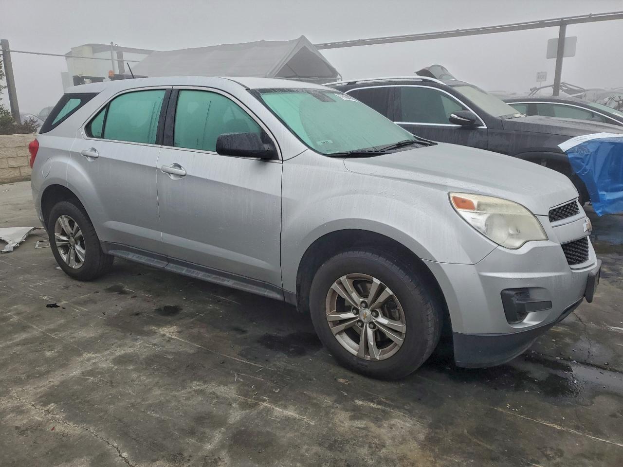 2015 CHEVROLET EQUINOX LS photo 4