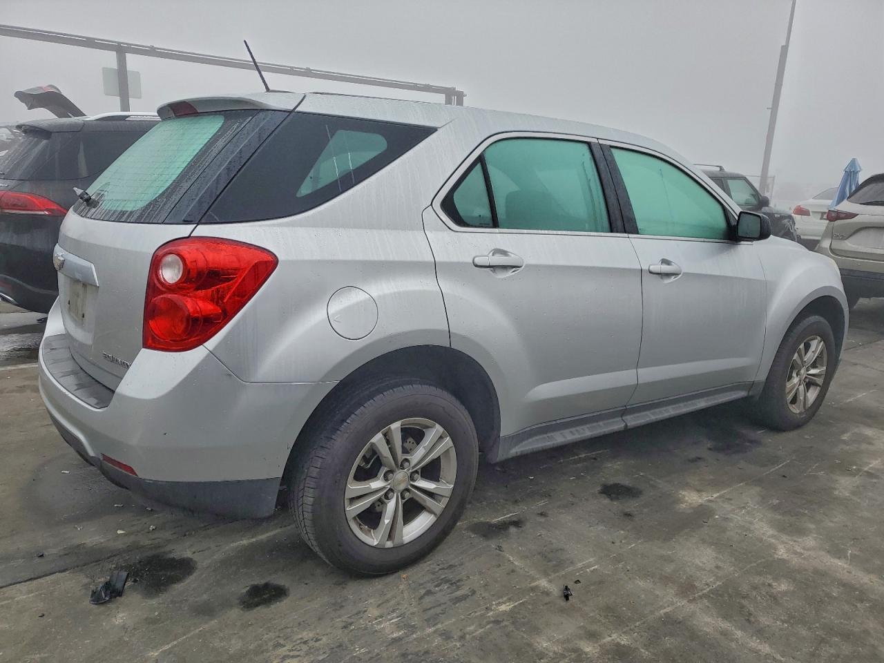 2015 CHEVROLET EQUINOX LS photo 3