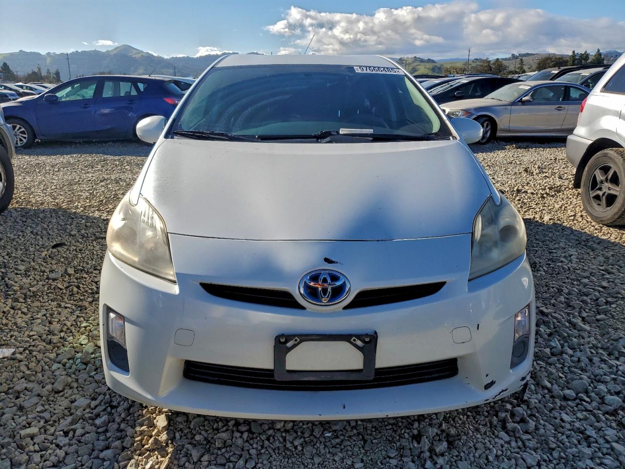 2011 TOYOTA PRIUS photo 5