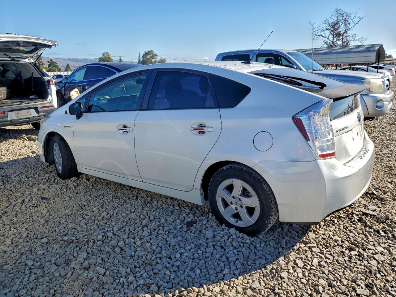 2011 TOYOTA PRIUS photo 2
