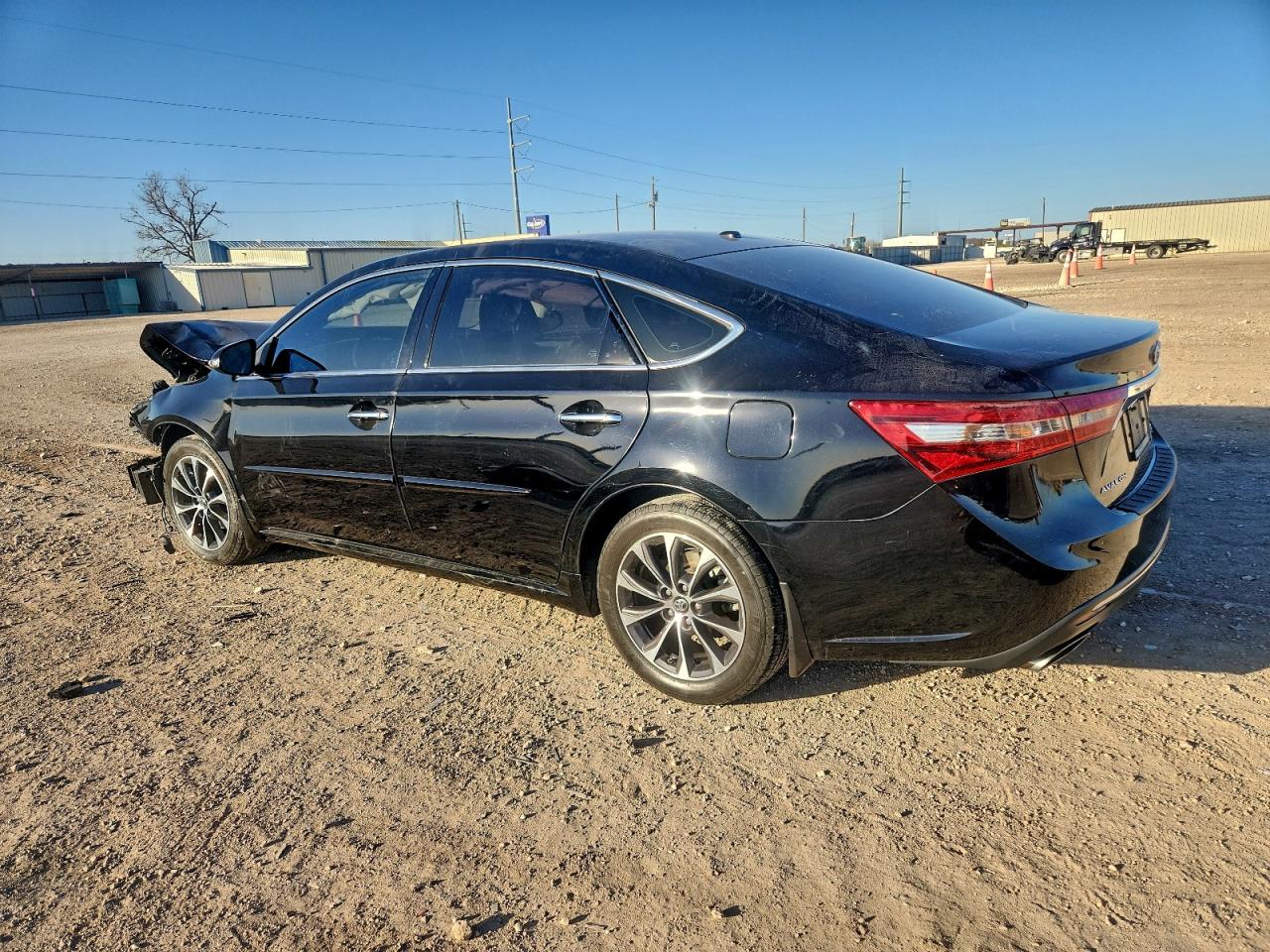 2016 TOYOTA AVALON XLE photo 2