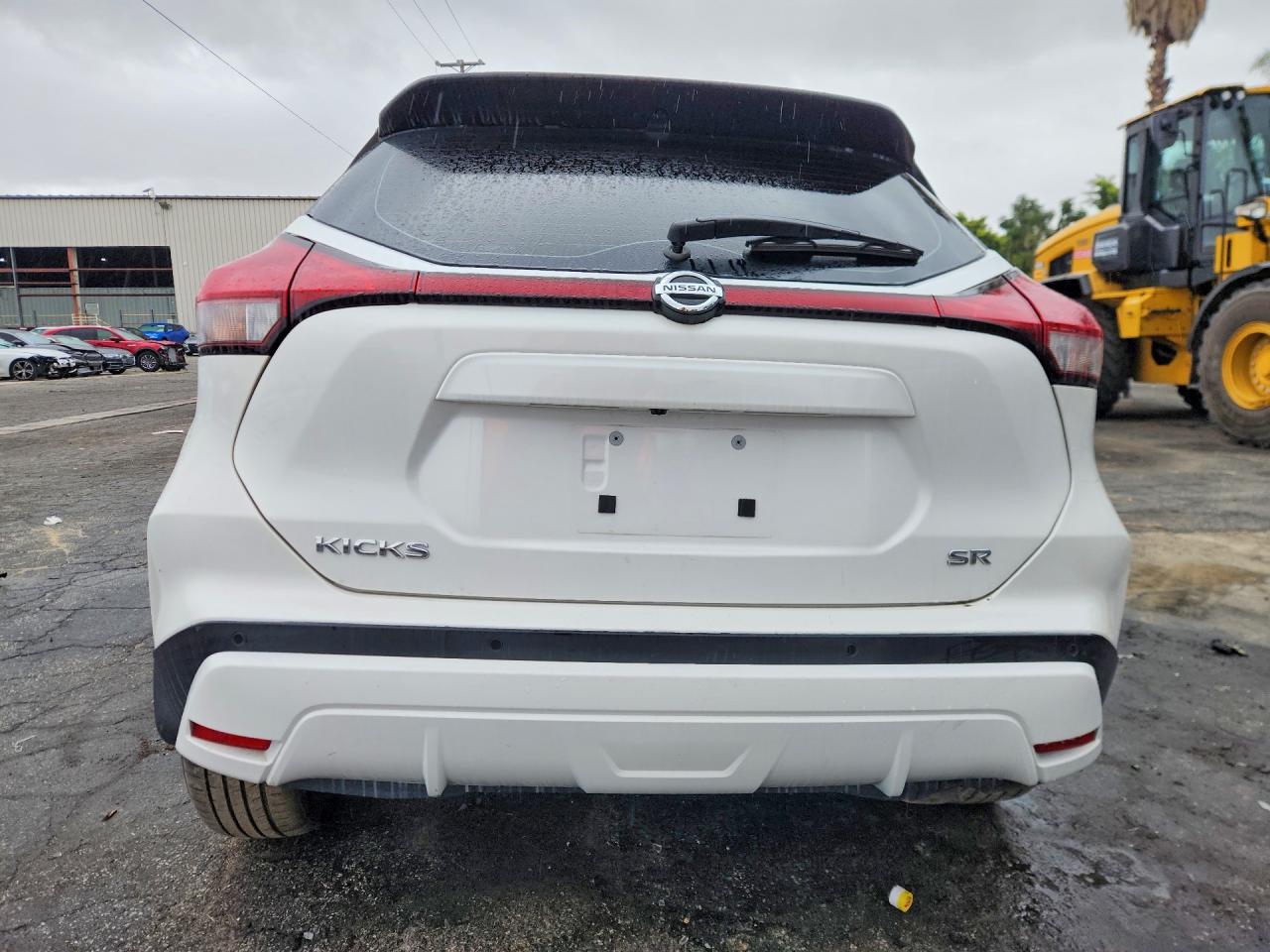 2021 NISSAN KICKS SR photo 11