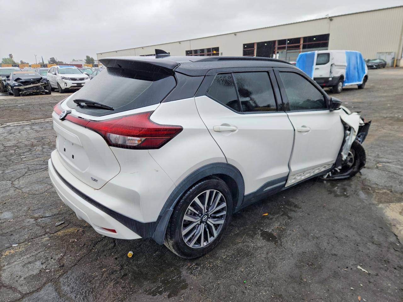2021 NISSAN KICKS SR photo 5