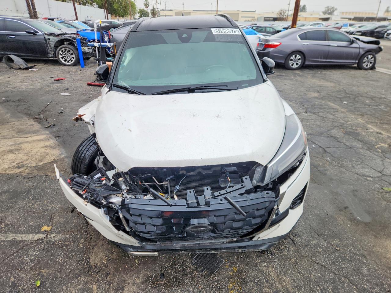 2021 NISSAN KICKS SR photo 9