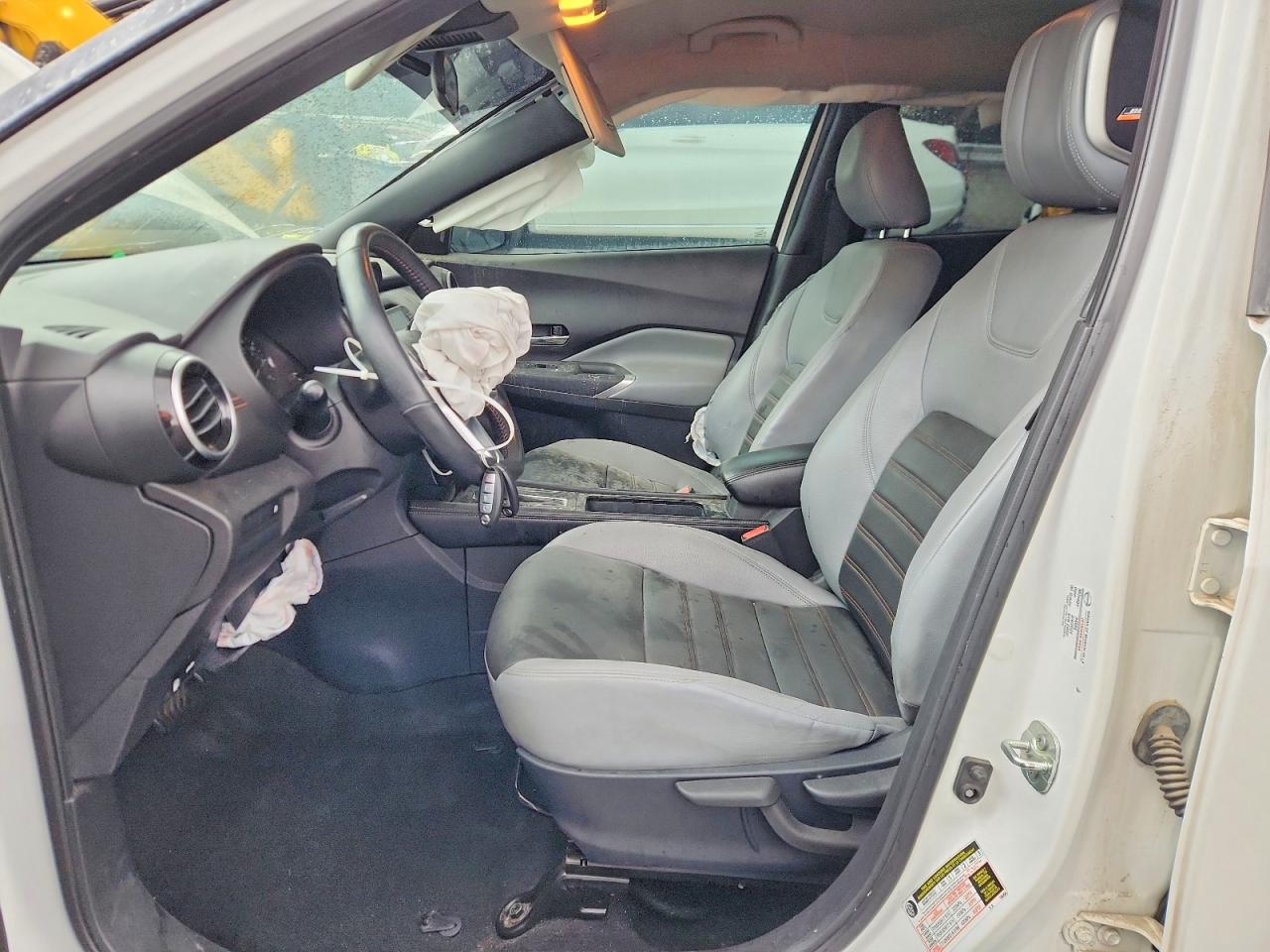 2021 NISSAN KICKS SR photo 13