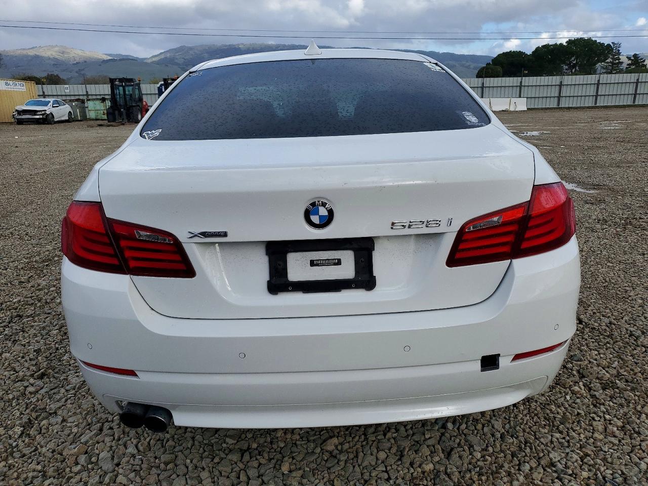 2013 BMW 528 XI photo 6