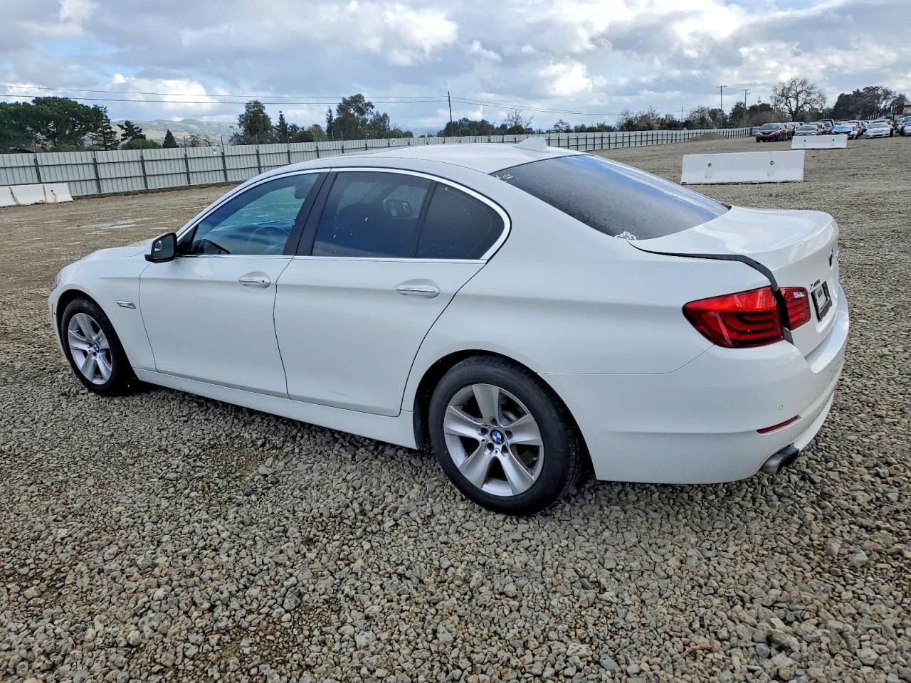 2013 BMW 528 XI photo 2