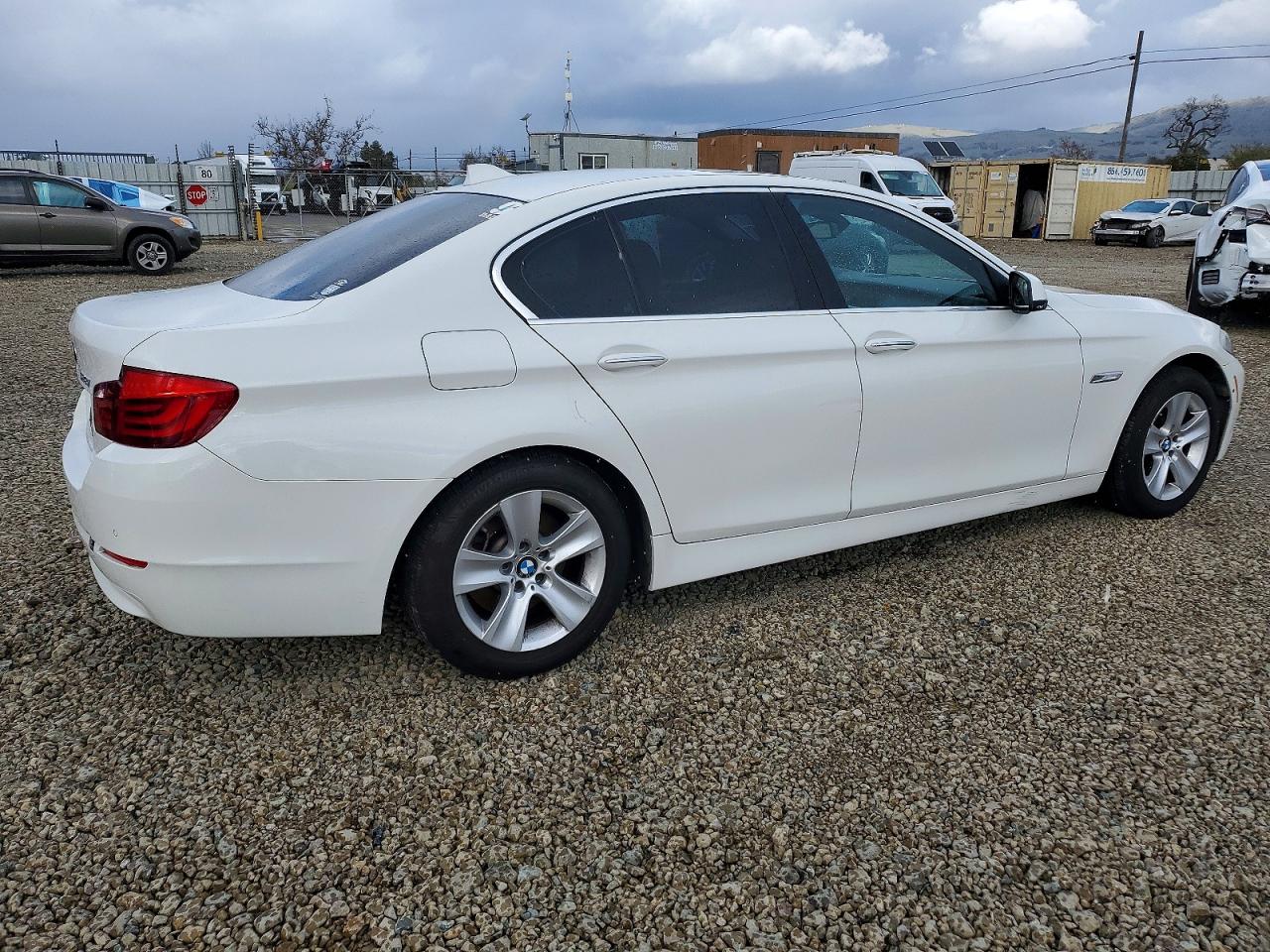 2013 BMW 528 XI photo 3