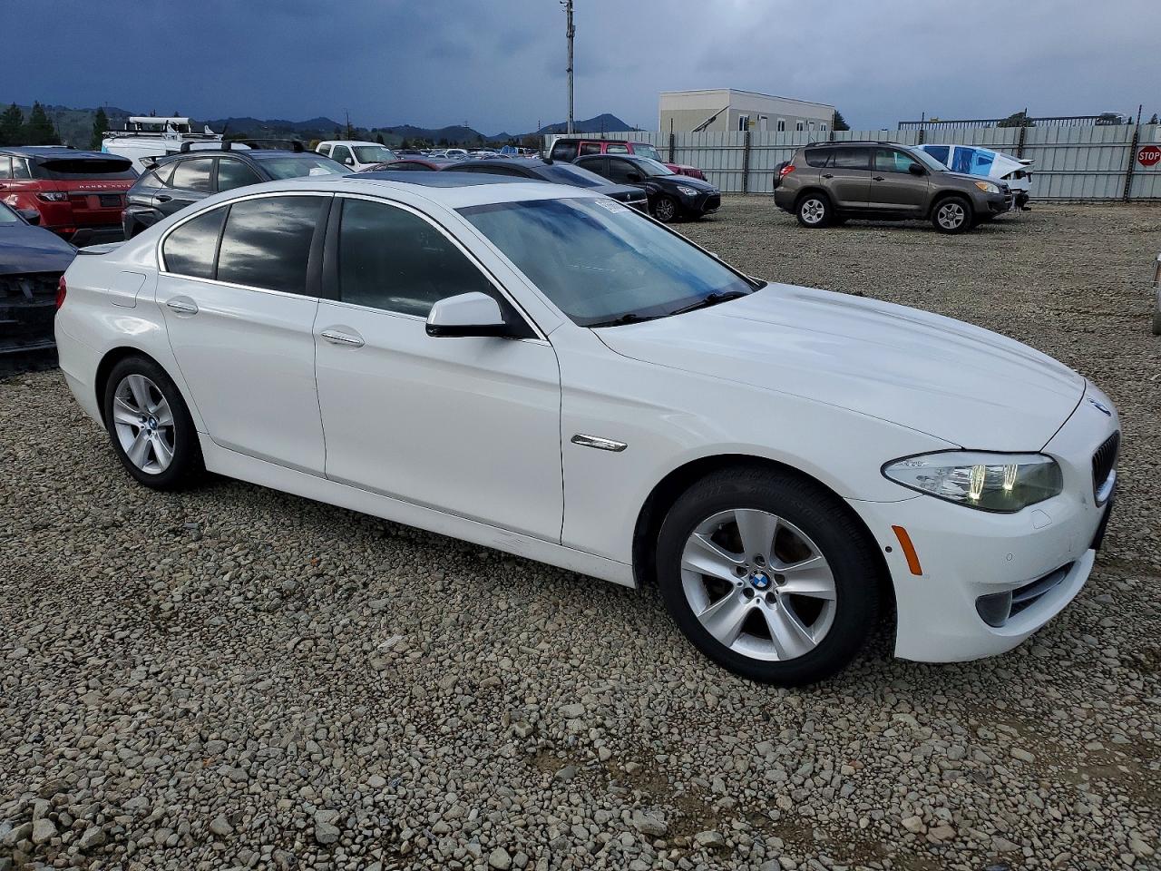 2013 BMW 528 XI photo 4