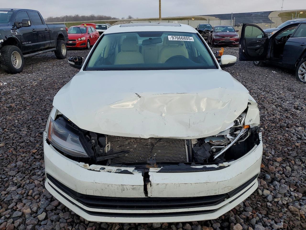 2017 VOLKSWAGEN JETTA SE photo 5