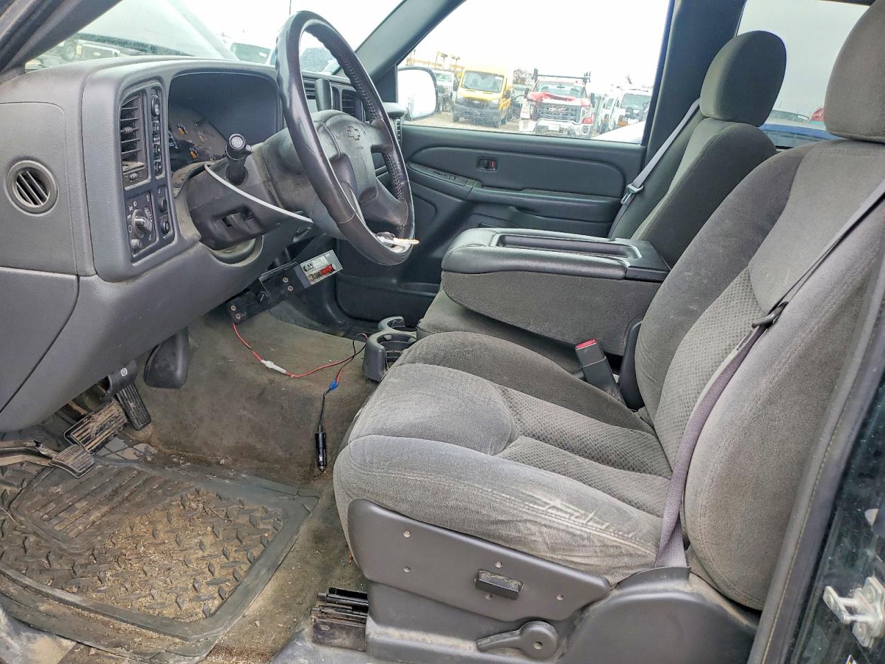 2004 CHEVROLET SILVERADO K1500 photo 7