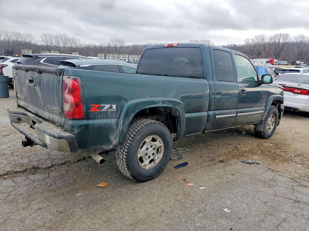 2004 CHEVROLET SILVERADO K1500 photo 3