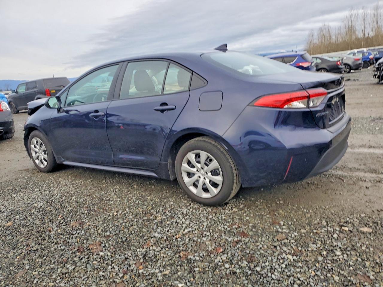 2025 TOYOTA COROLLA LE photo 2