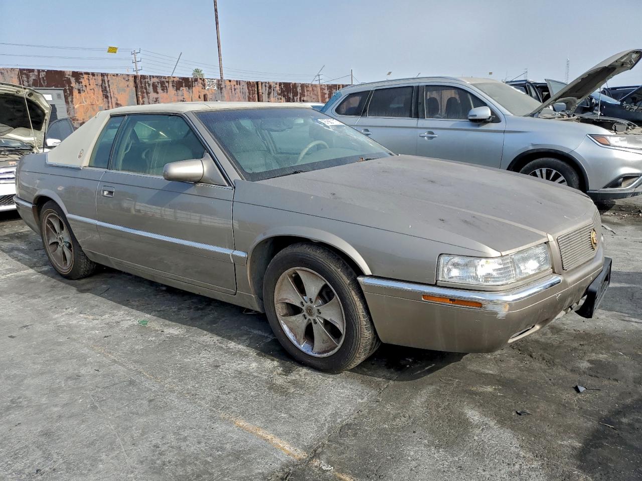 2001 CADILLAC ELDORADO ESC photo 4