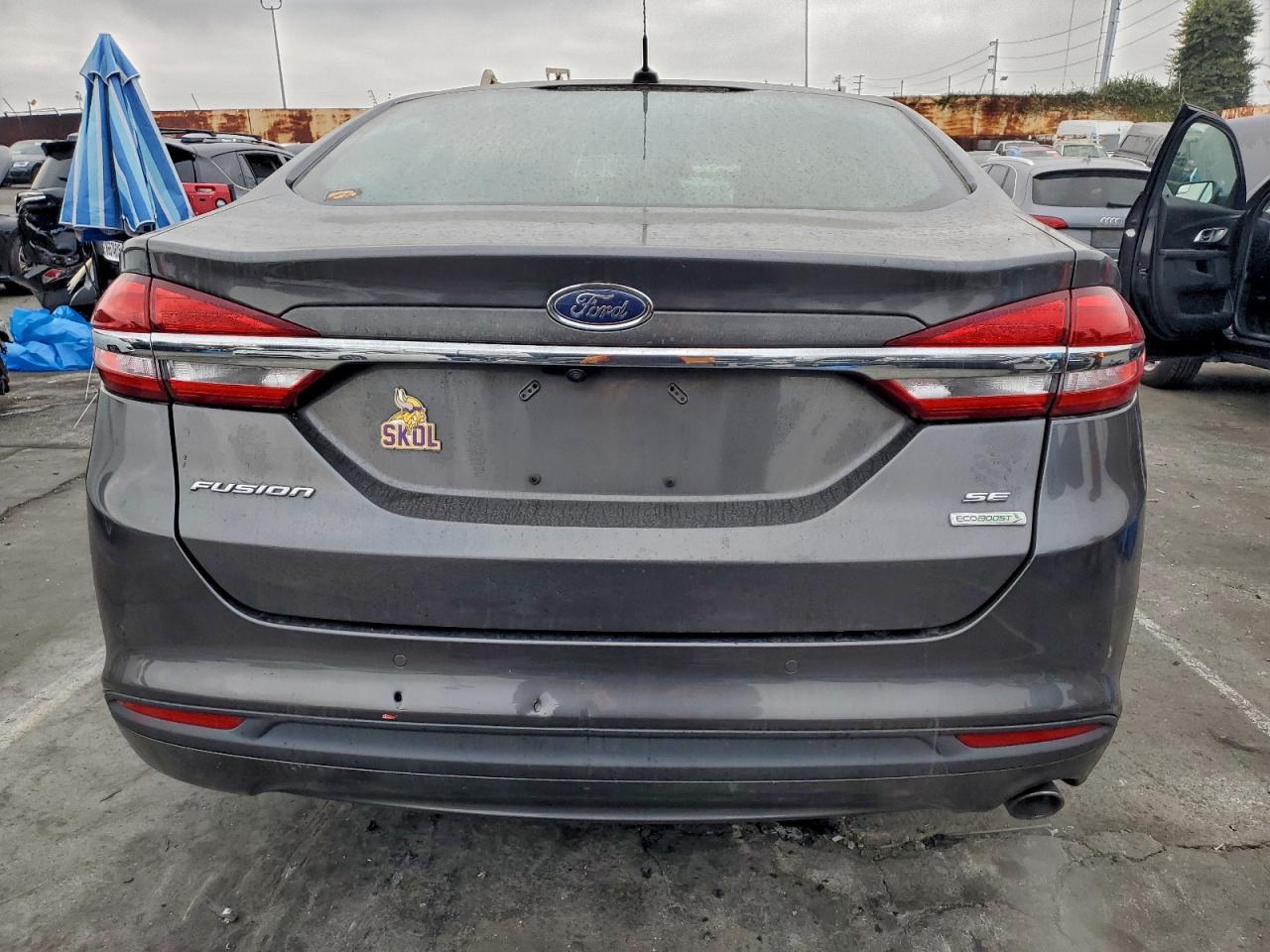 2017 FORD FUSION SE photo 6