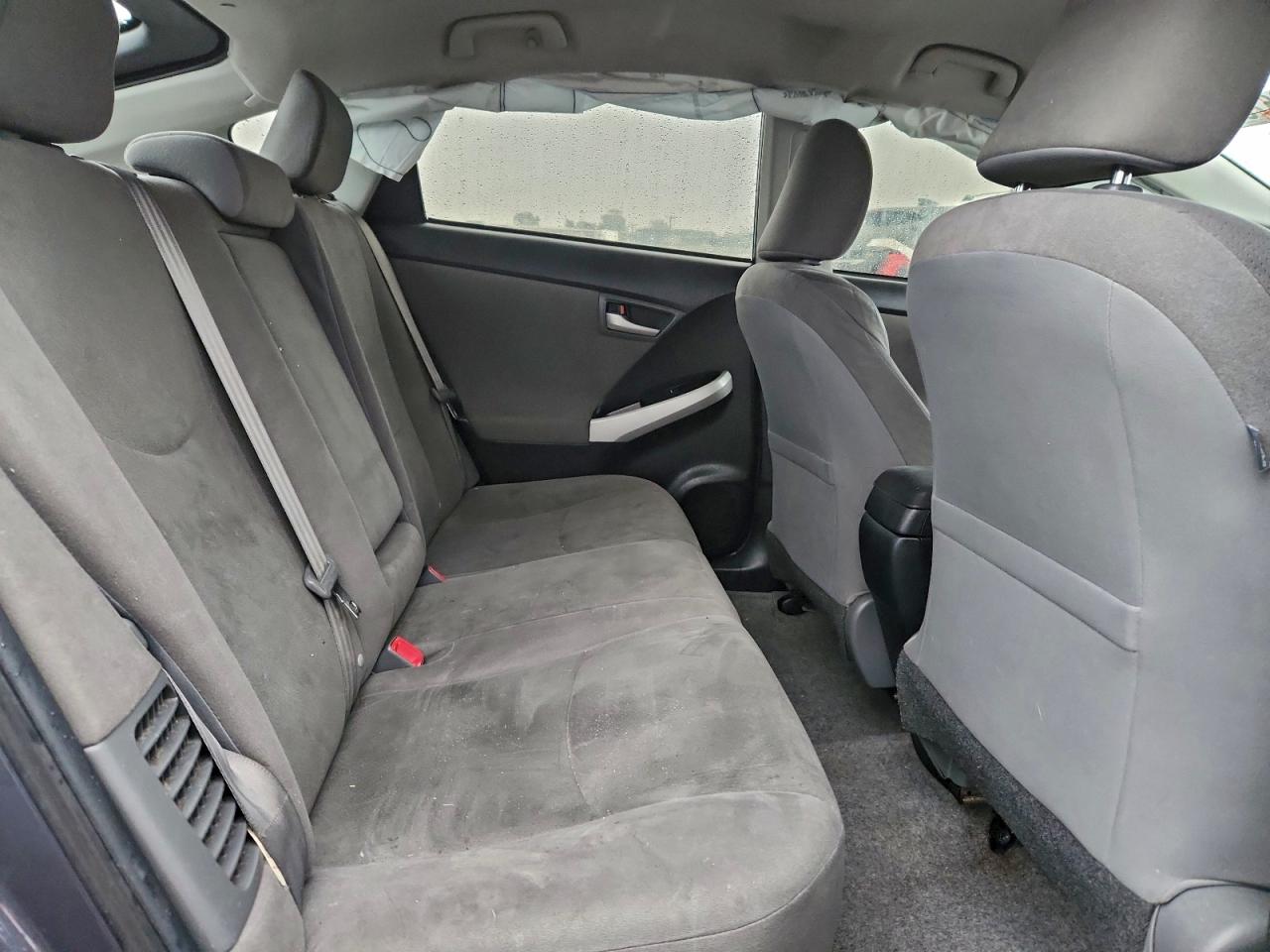 2014 TOYOTA PRIUS photo 10
