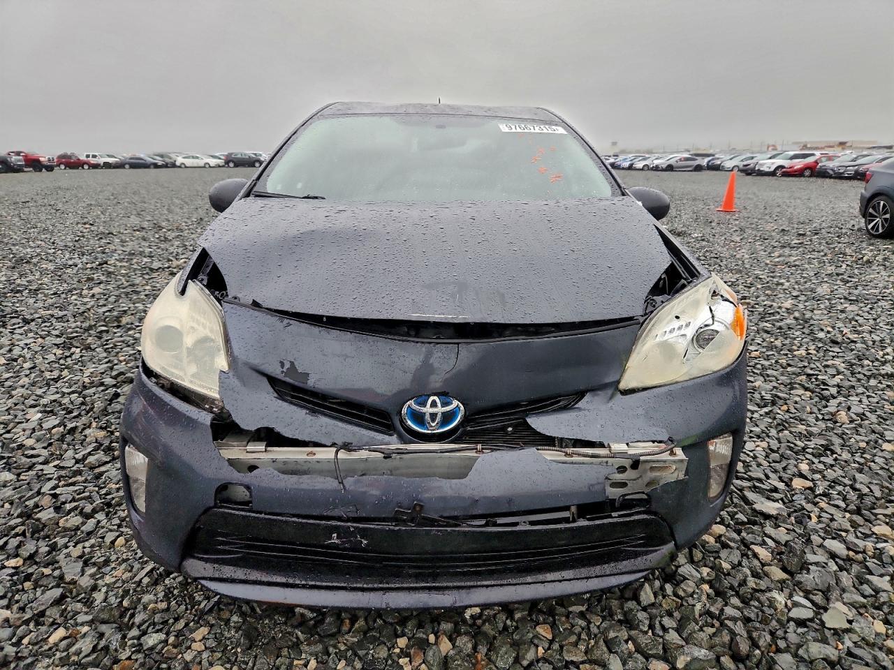 2014 TOYOTA PRIUS photo 5