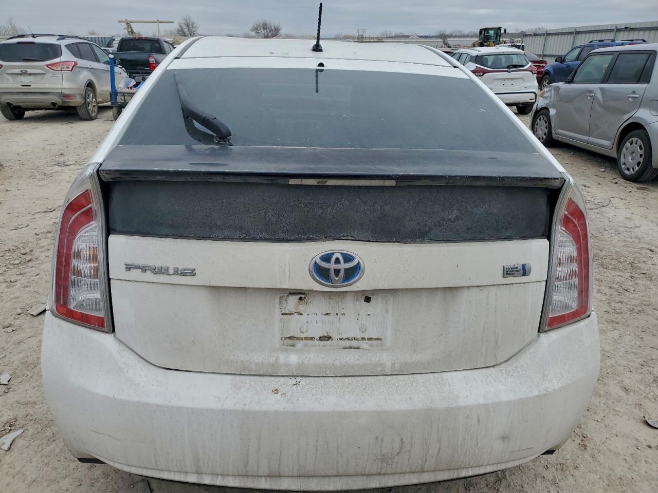 2013 TOYOTA PRIUS photo 6