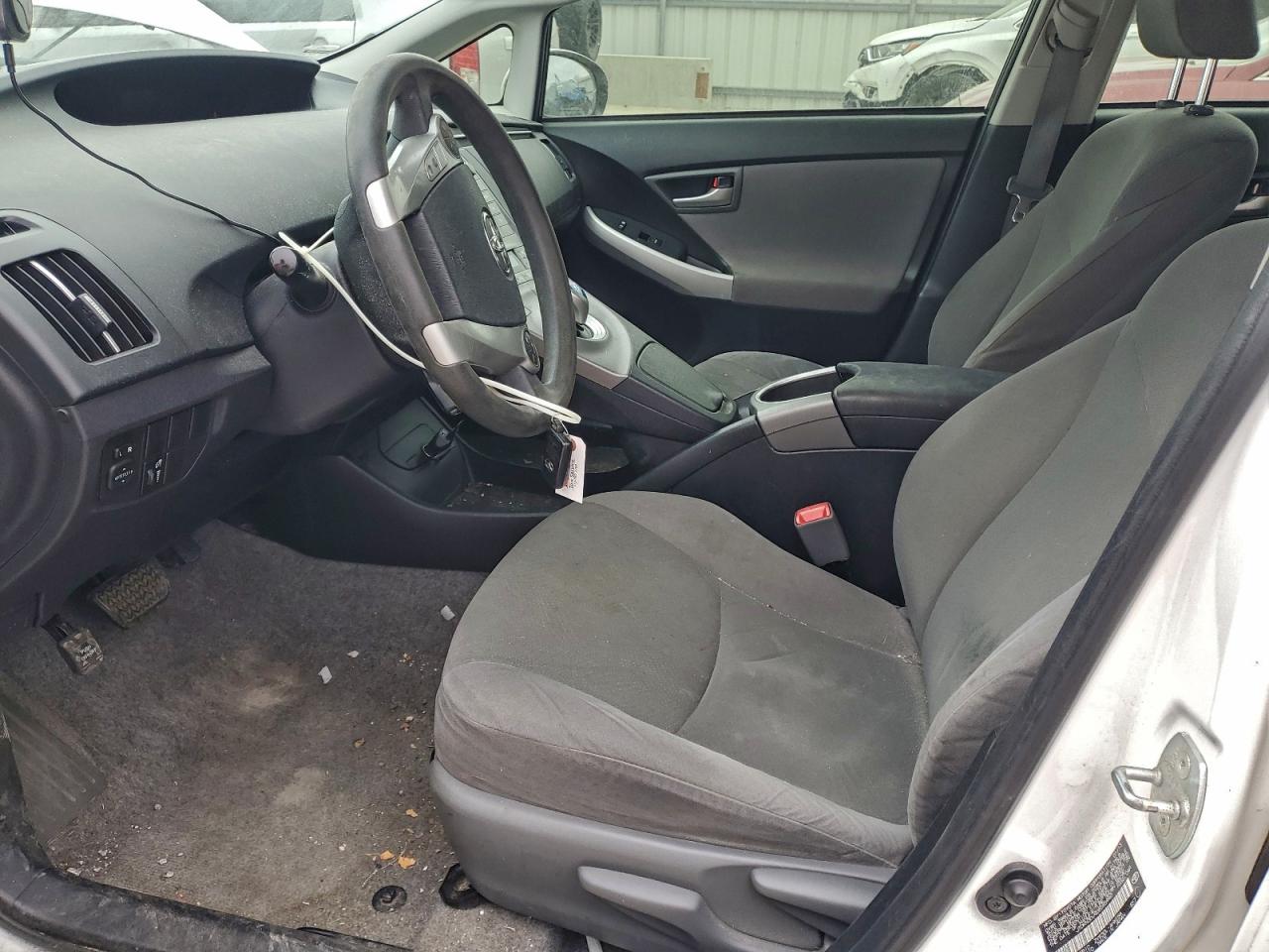 2013 TOYOTA PRIUS photo 7