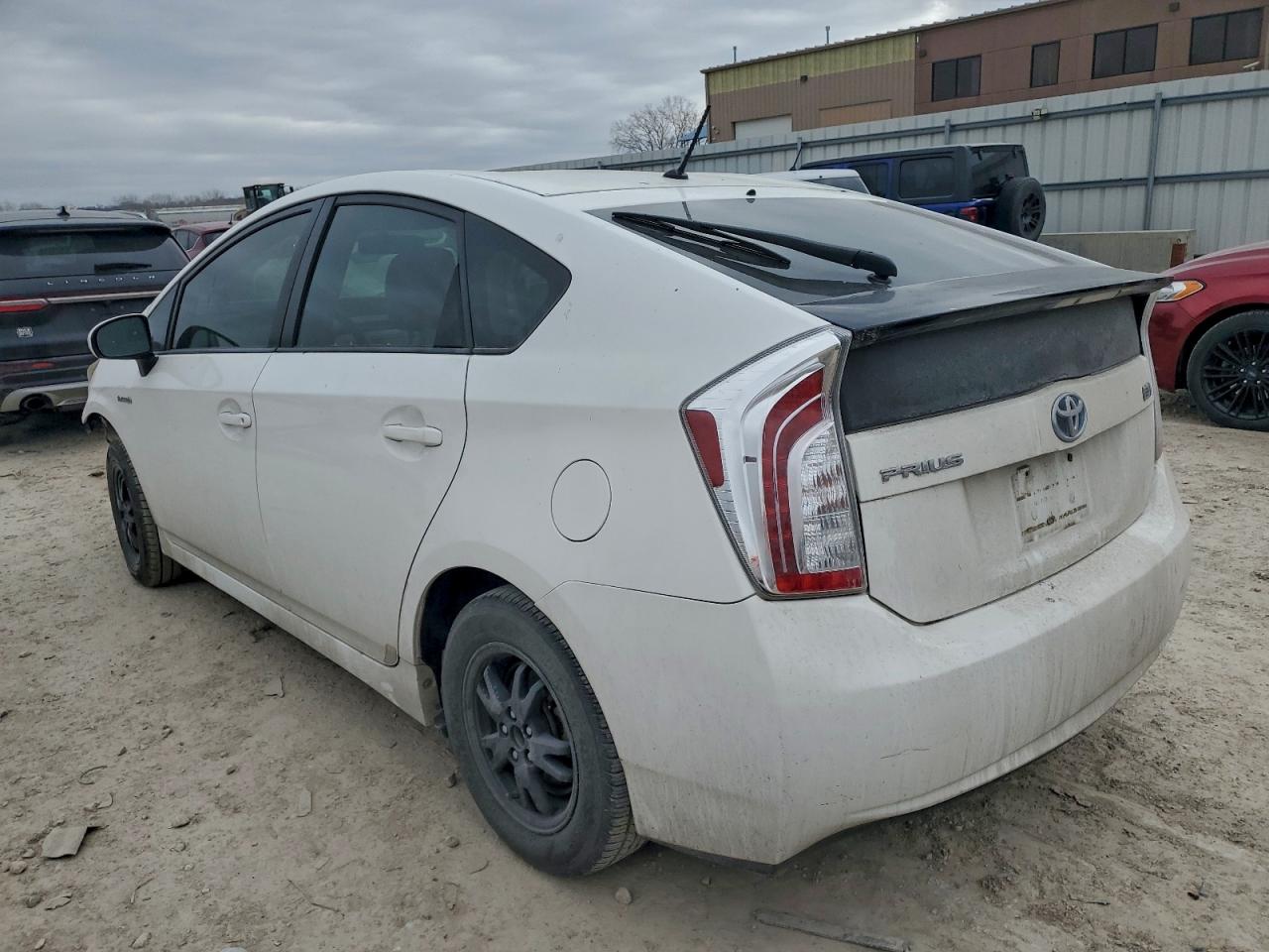 2013 TOYOTA PRIUS photo 2