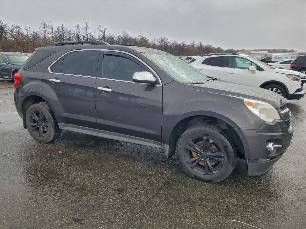 2015 CHEVROLET EQUINOX LT photo 4