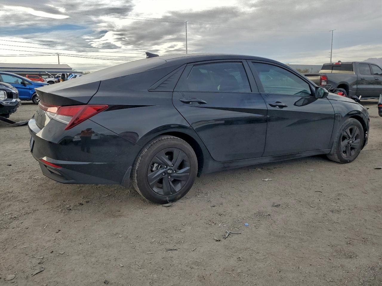 2022 HYUNDAI ELANTRA SEL photo 3