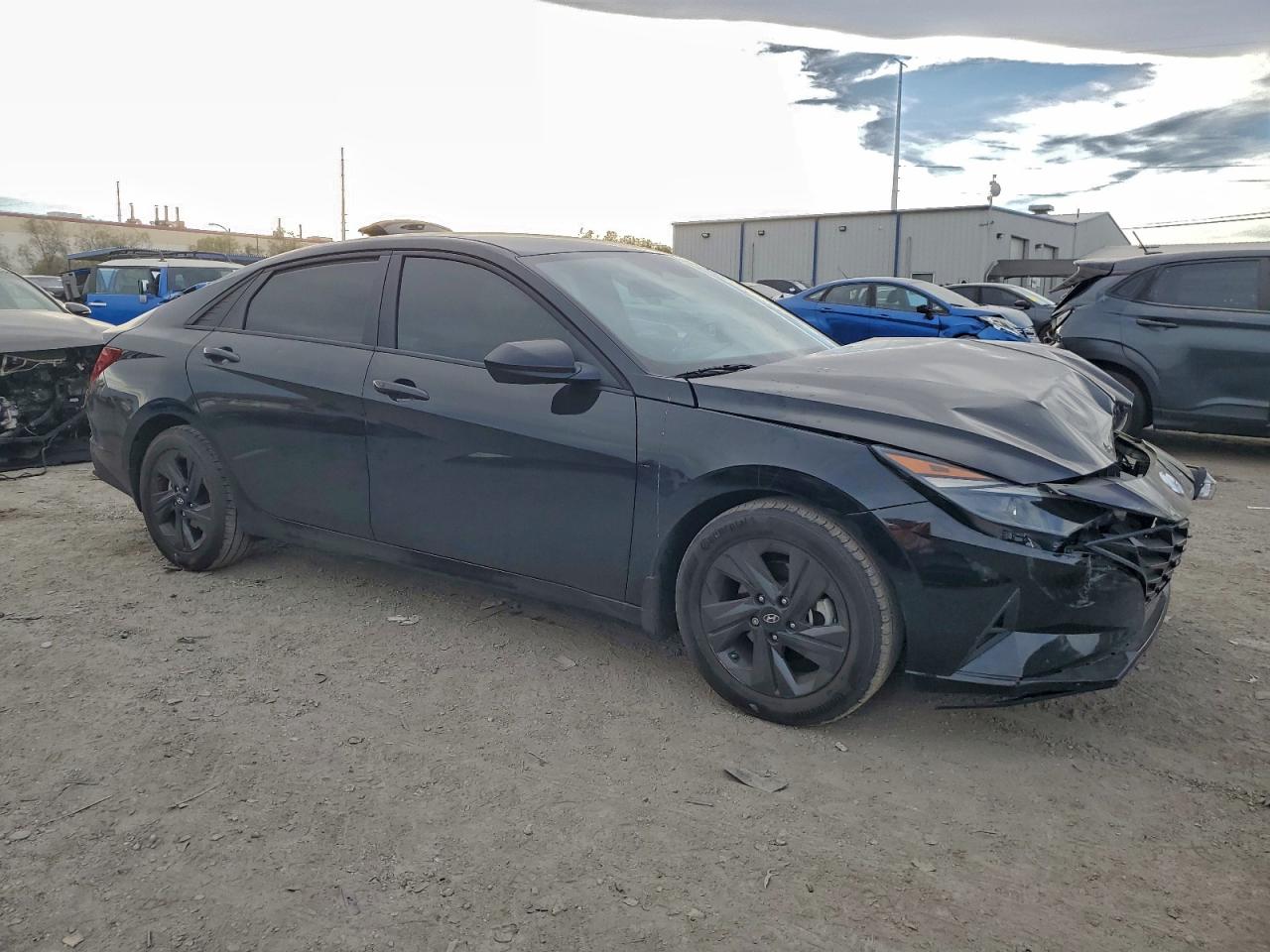 2022 HYUNDAI ELANTRA SEL photo 4