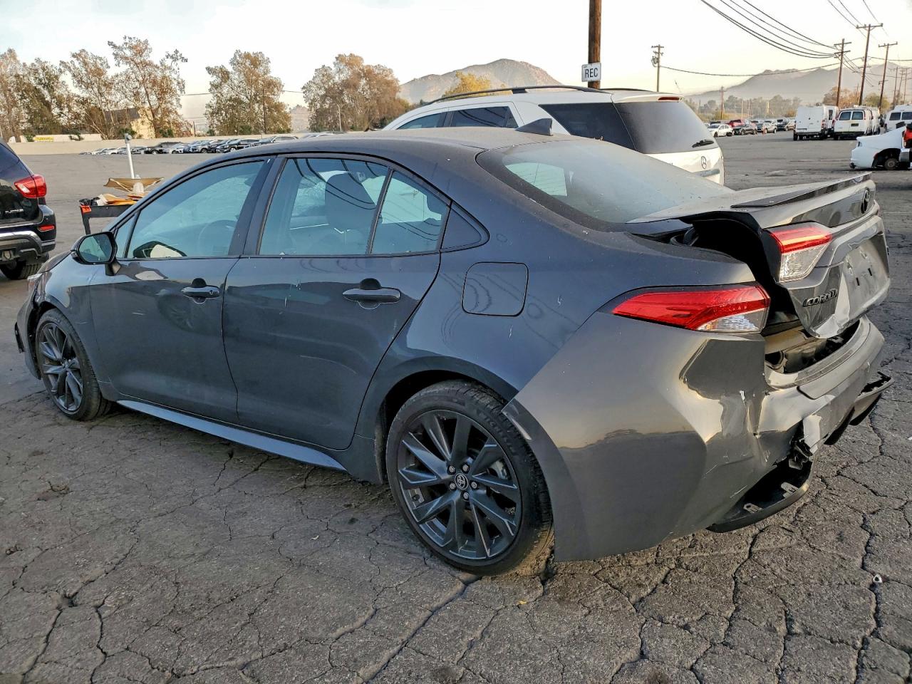 2024 TOYOTA COROLLA SE photo 2