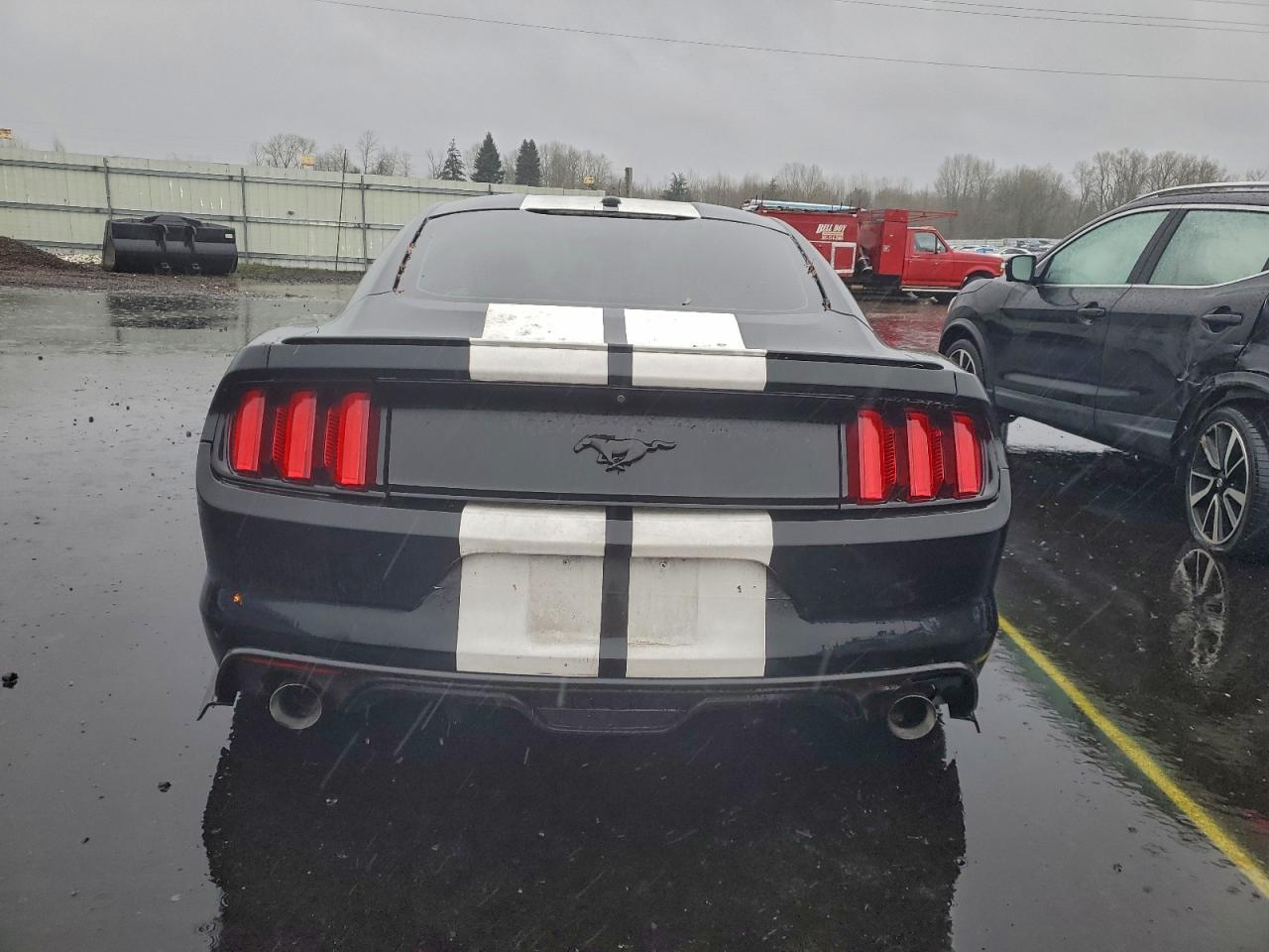 2017 FORD MUSTANG photo 6