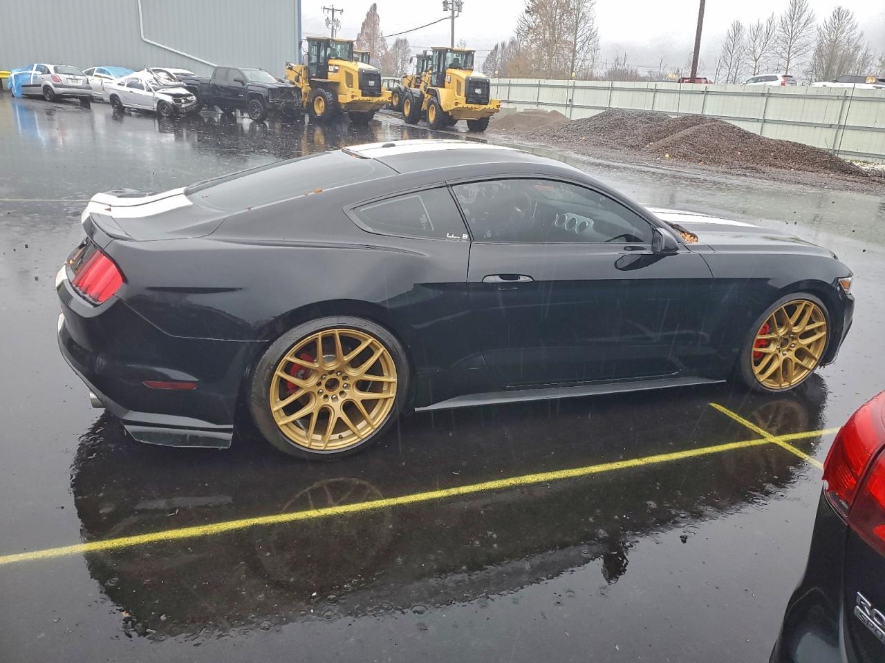 2017 FORD MUSTANG photo 3