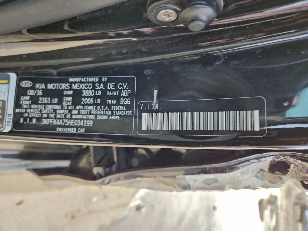 2017 KIA FORTE LX photo 12