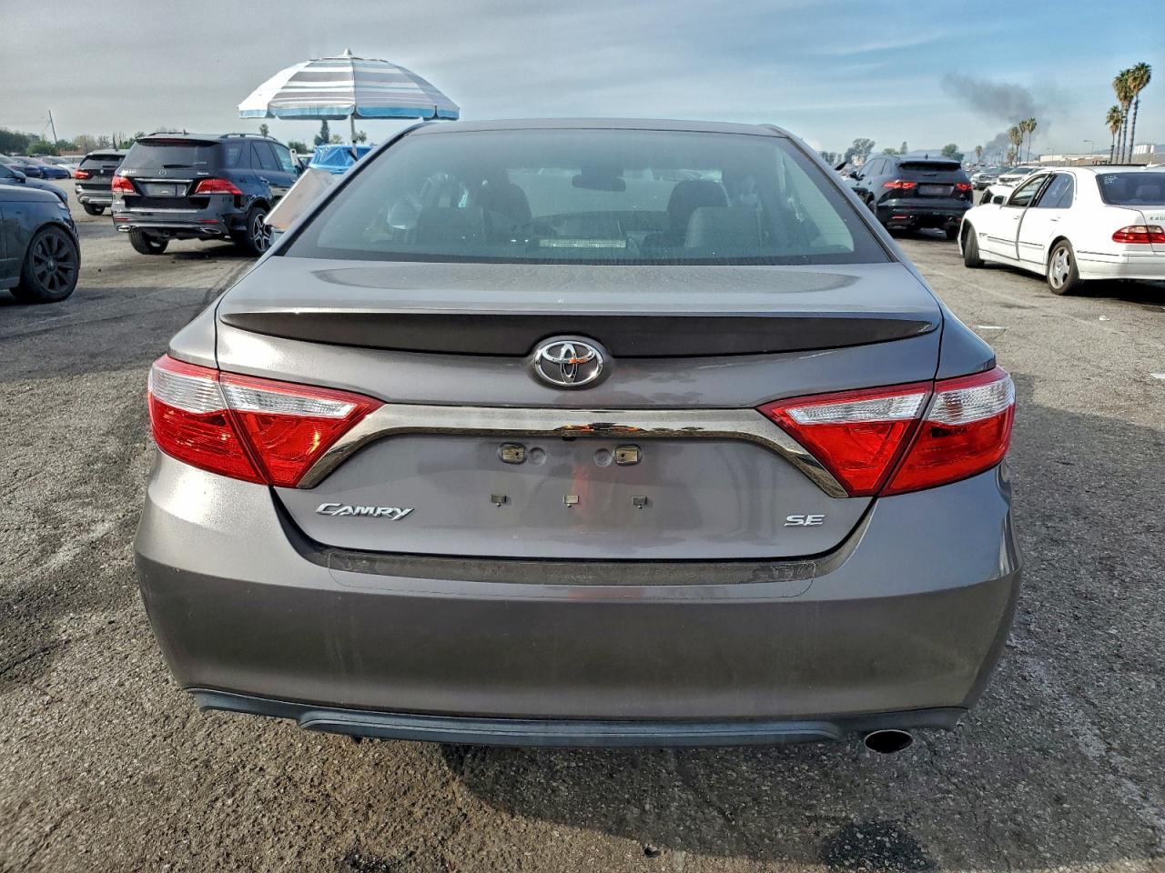 2016 TOYOTA CAMRY LE photo 6