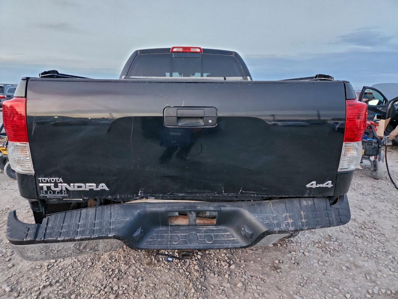 2010 TOYOTA TUNDRA DOUBLE CAB SR5 photo 6