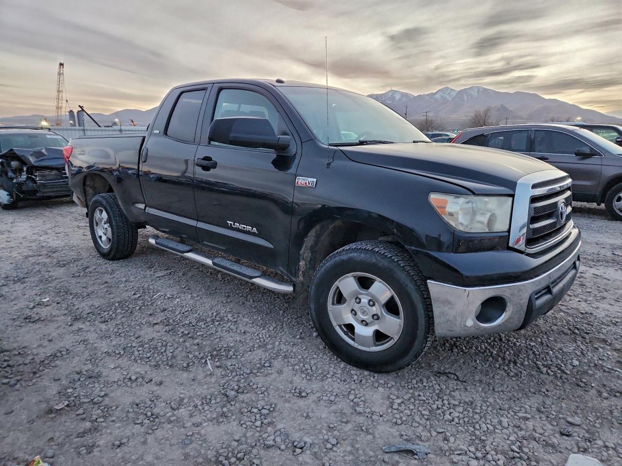 2010 TOYOTA TUNDRA DOUBLE CAB SR5 photo 4