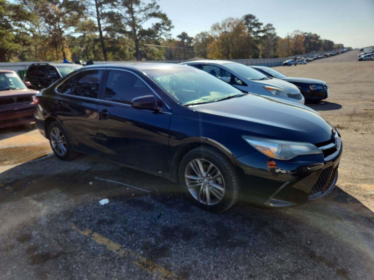 2017 TOYOTA CAMRY LE photo 4
