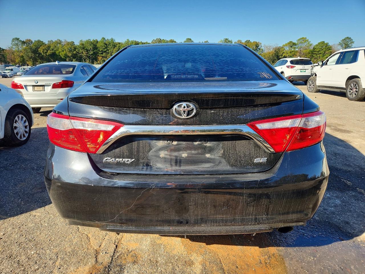 2017 TOYOTA CAMRY LE photo 6