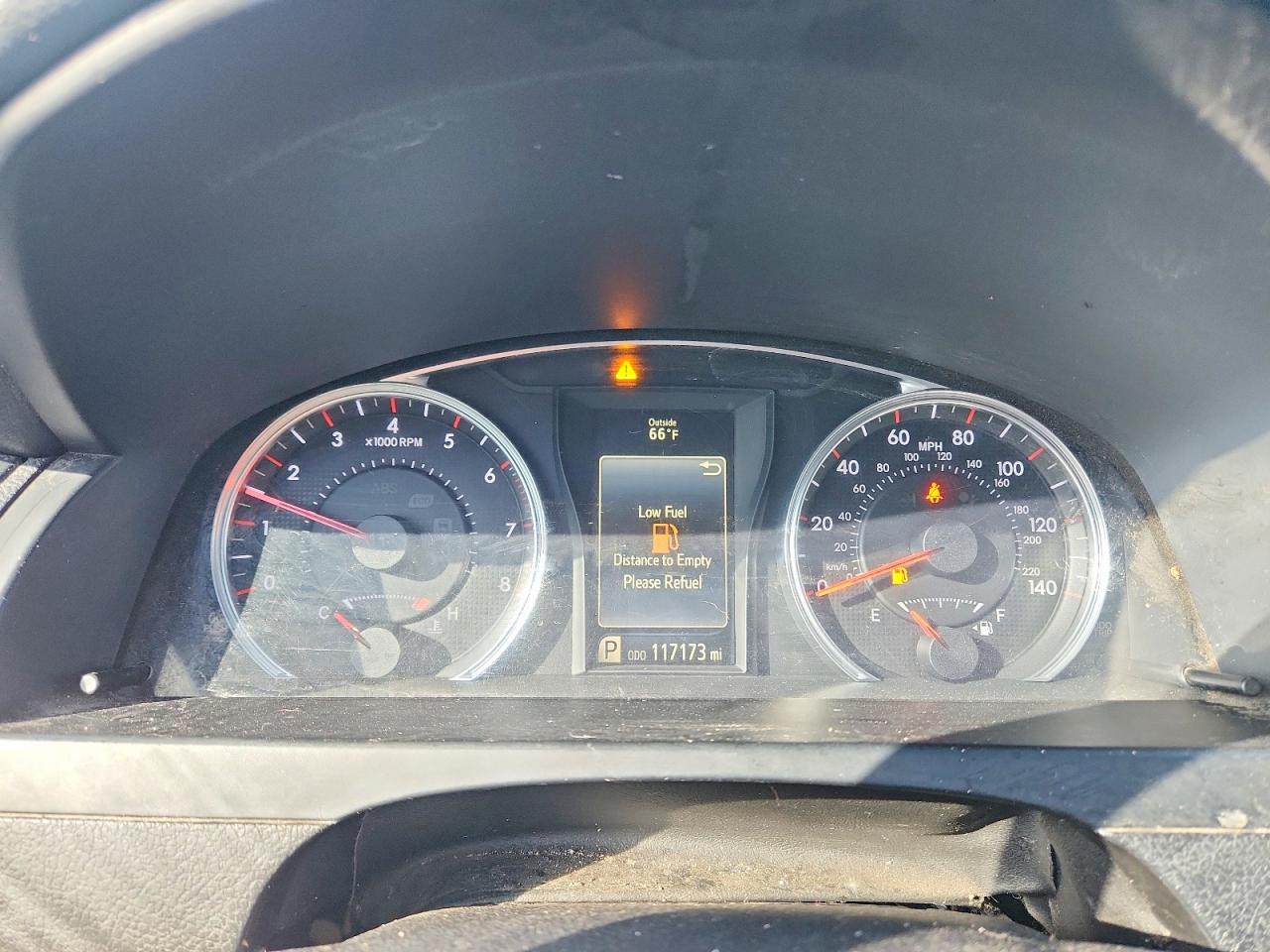 2017 TOYOTA CAMRY LE photo 9