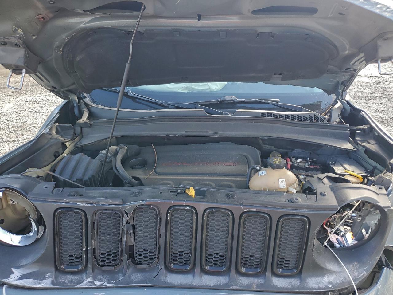 2017 JEEP RENEGADE LATITUDE photo 11