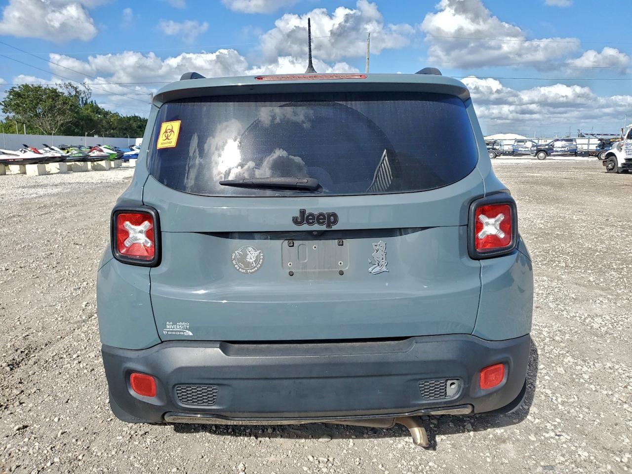2017 JEEP RENEGADE LATITUDE photo 6